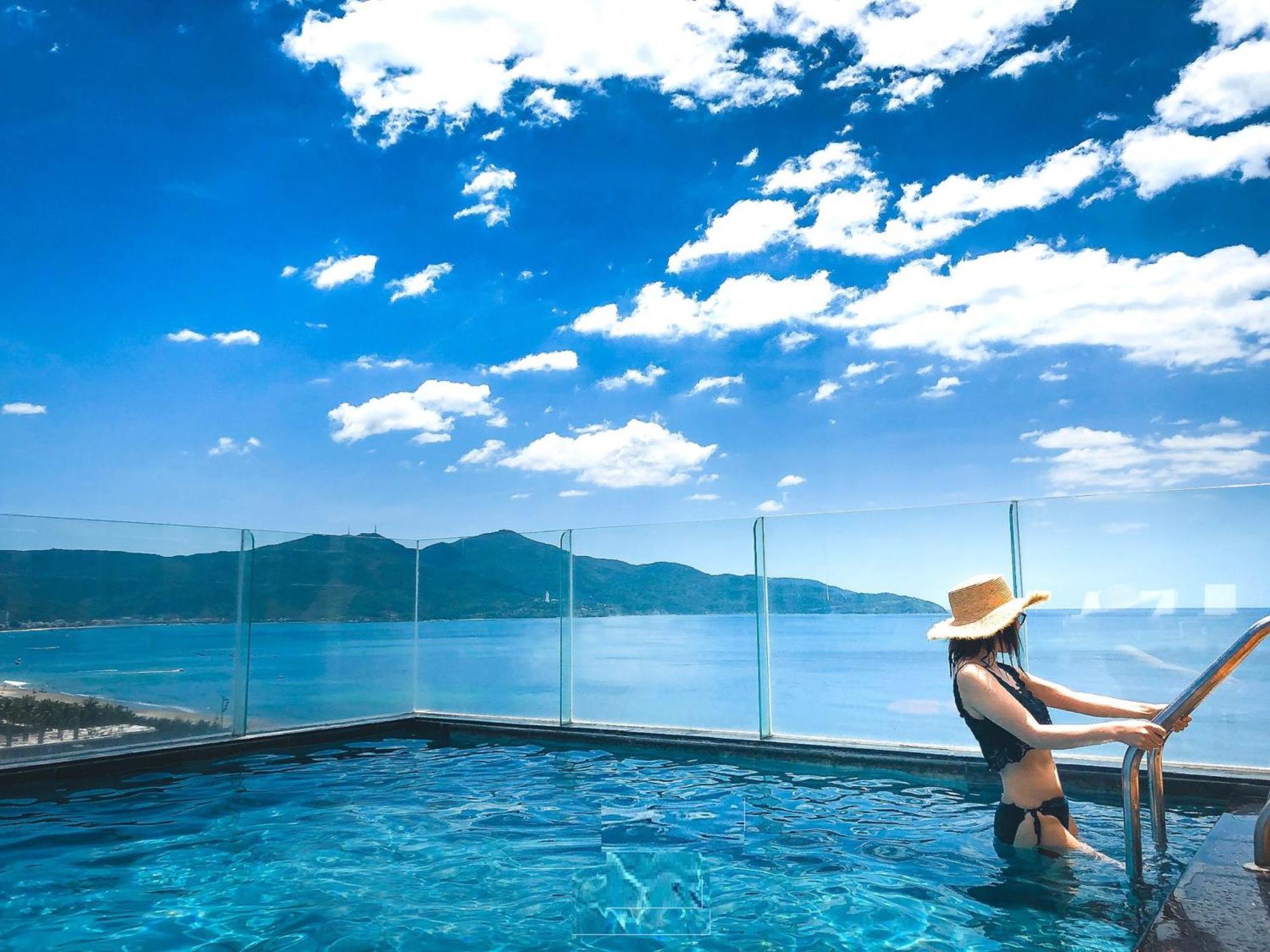 Alani Sea View Hotel Danang Exterior photo
